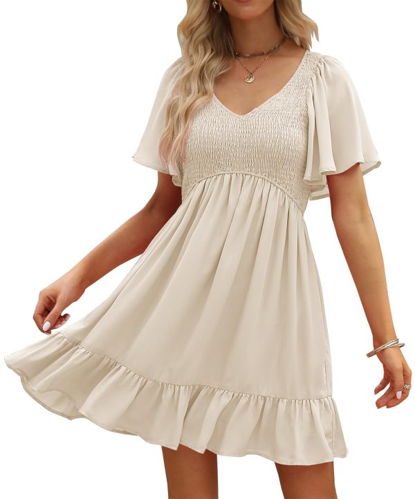 Women's Flowy Casual Mini Dresses 2025 Summer Graduation Smocked V Neck Vacation Dress Dress with Pockets